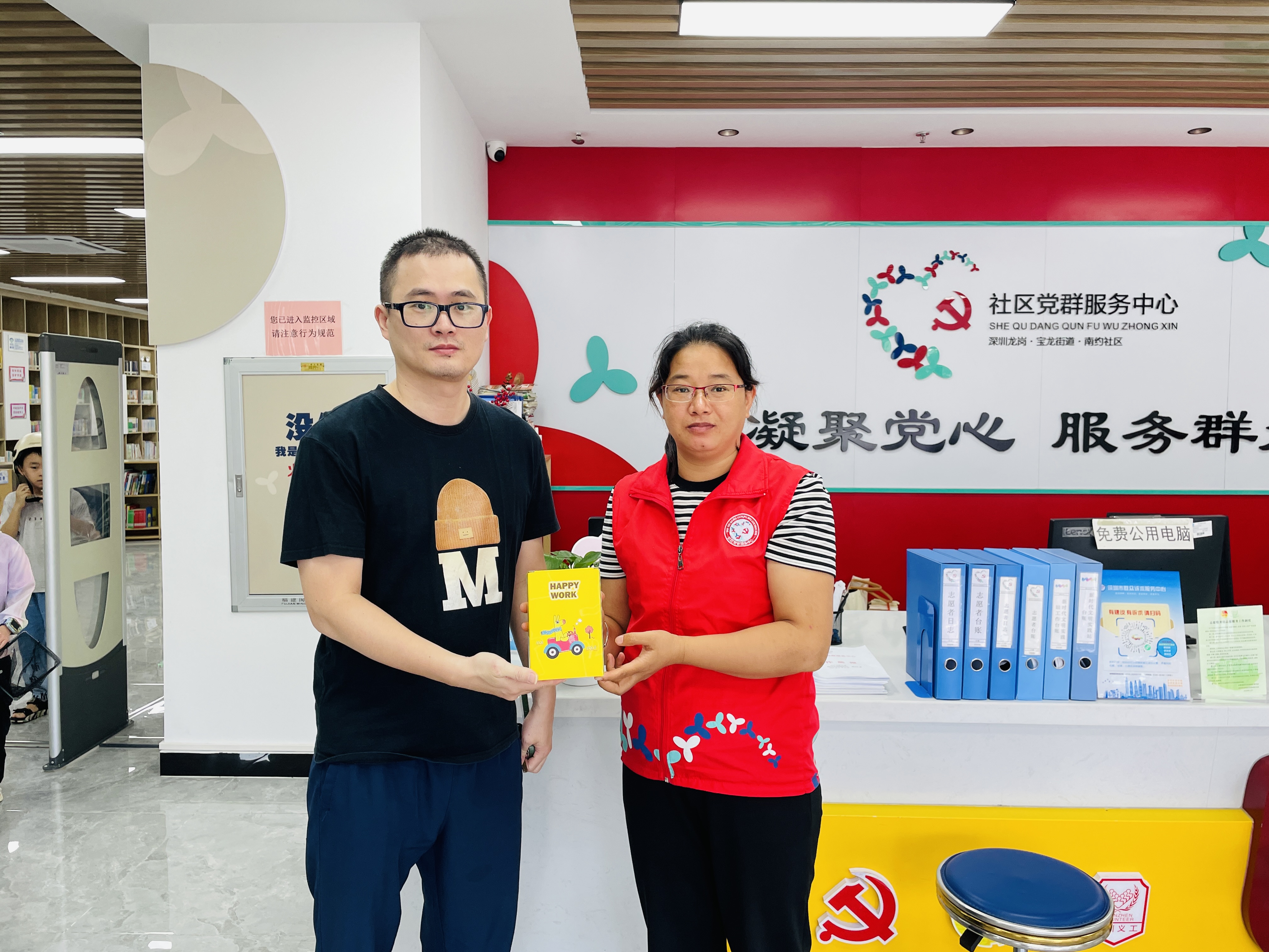 K8·凯发中国一触即发-《识质存在》百万销量贺图公开:小萝莉举牌致谢超可爱!
